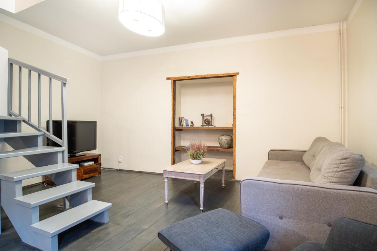 Dream Stay - Bright 2-Bedroom 2-Floor Old Town Apartment Tallinn Exterior photo